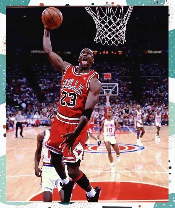 爱游戏-赛狗比赛最后时刻反超视频