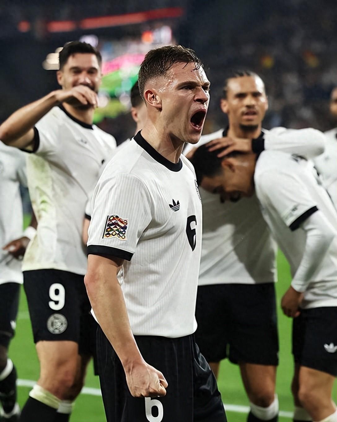 爱游戏中国-詹姆斯叉腰防守gif