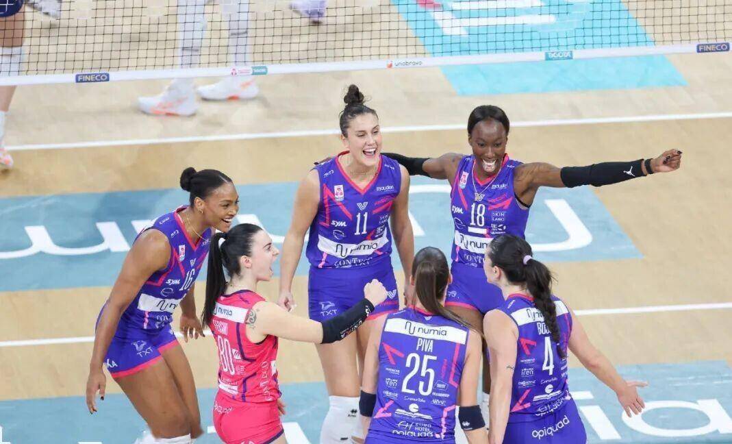 AYX SPORTS-马刺最新名单再签一前锋